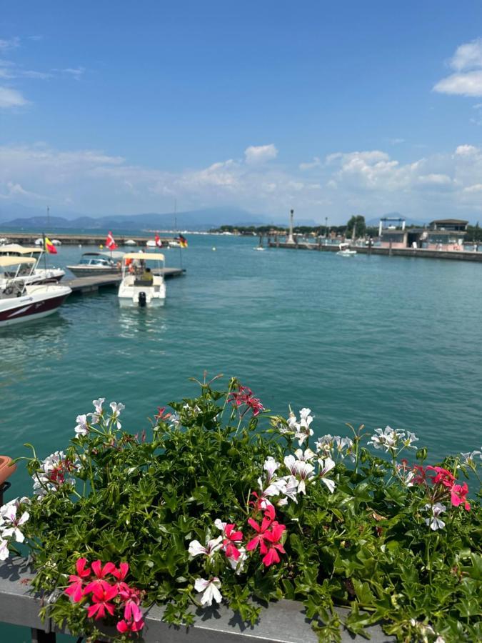 Holiday House Al Porto View Lake Peschiera del Garda Exterior foto